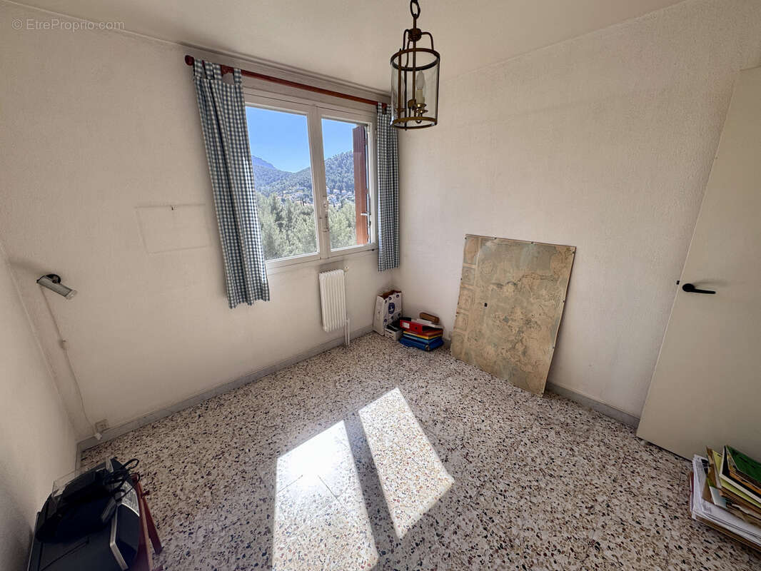 Appartement à MARSEILLE-9E