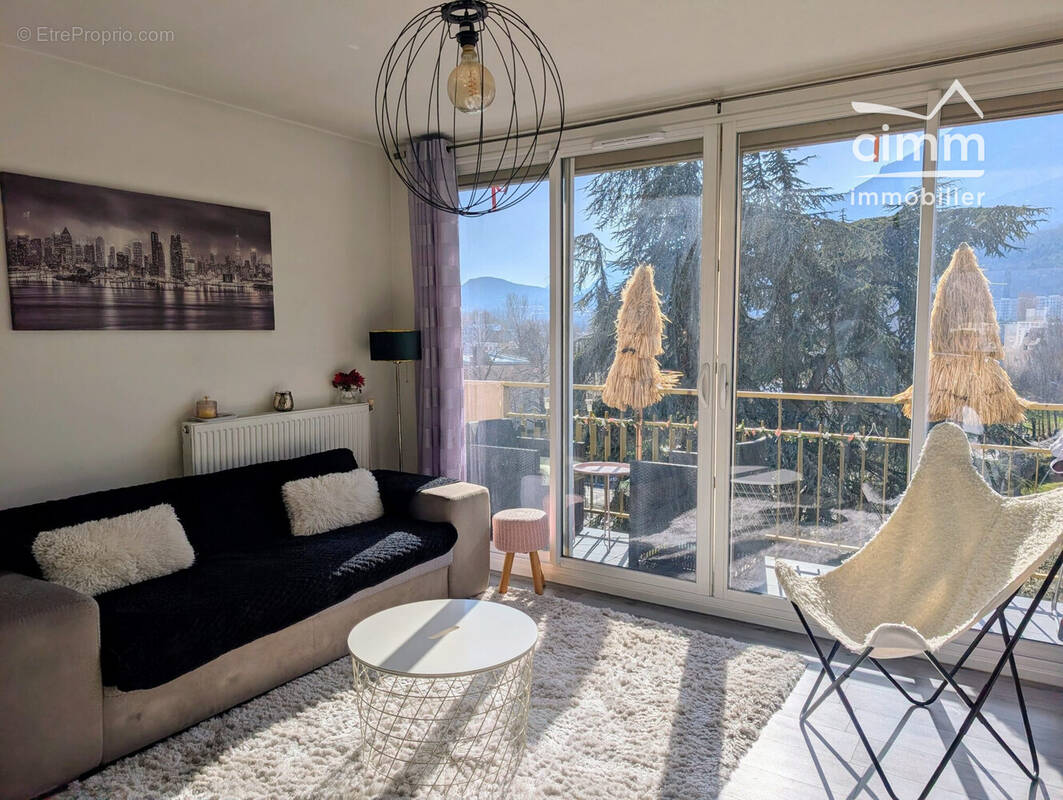 Appartement à SEYSSINET-PARISET