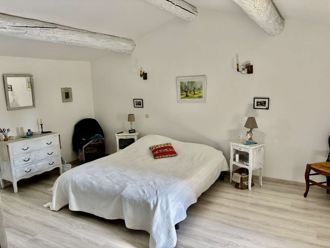 Maison à MALAUCENE