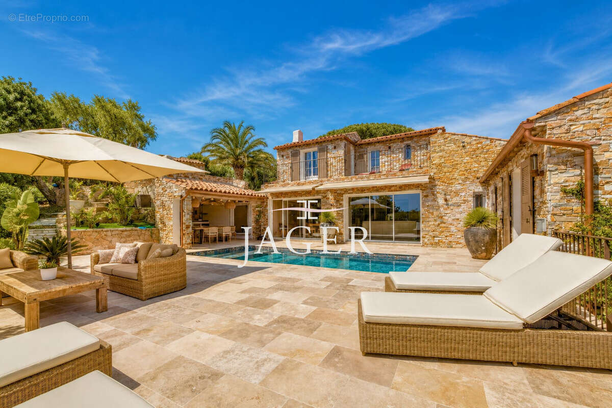 Maison 240 m² à Sainte-Maxime  - photo 2