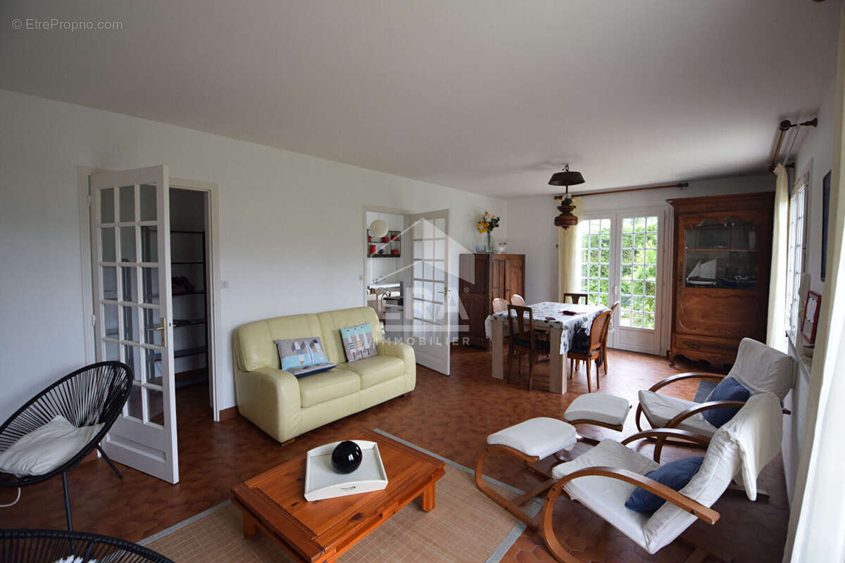 Maison à VAUX-SUR-MER