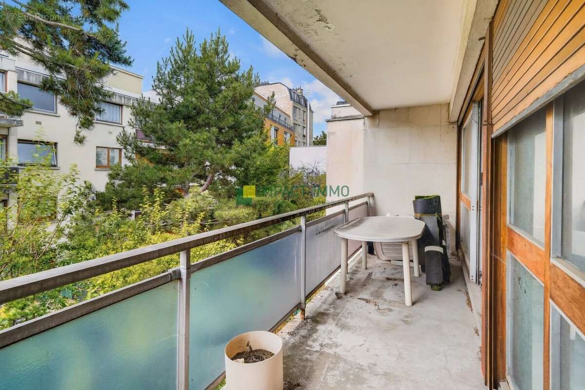 Dernier étage avec terrasse plein SUD et Box fermé – Centre-Ville de Colombes ! - photo 3