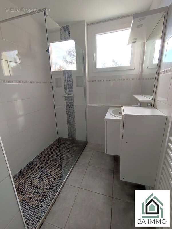 Maison à CHAPDES-BEAUFORT