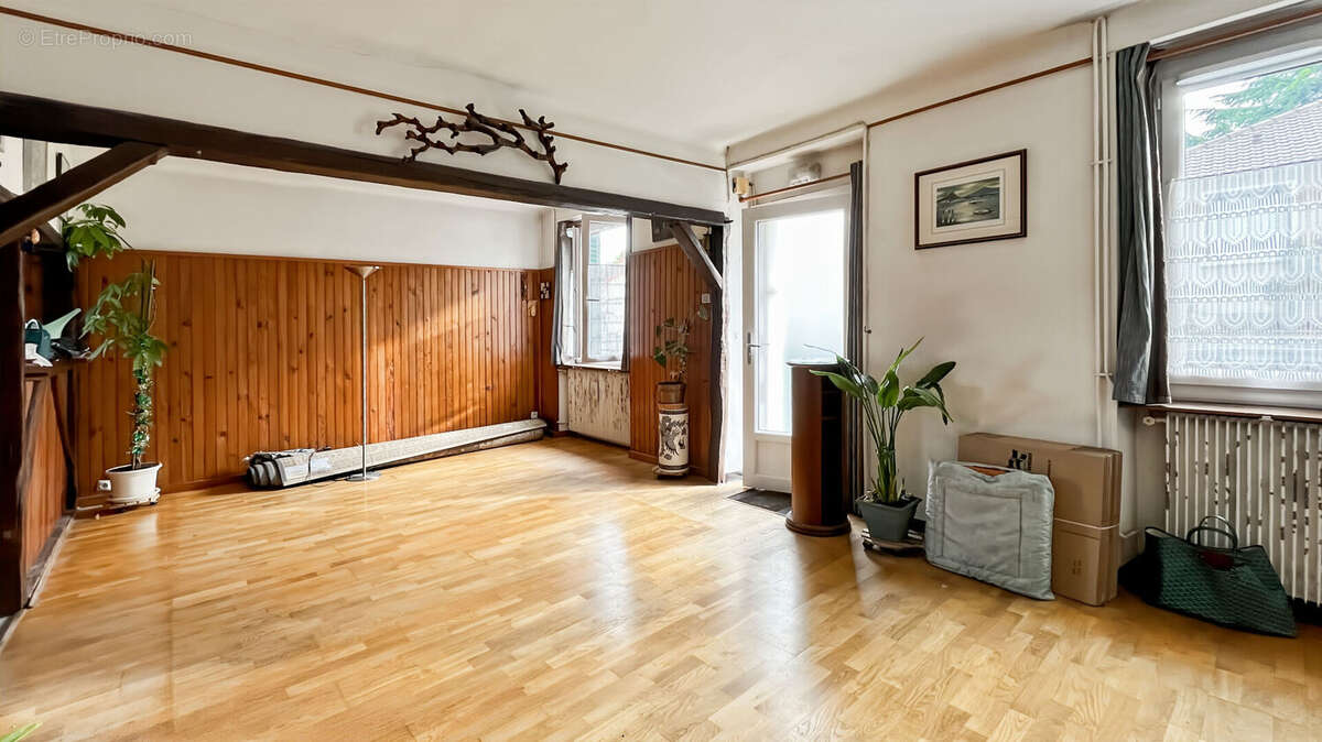 Maison à SAULX-LES-CHARTREUX