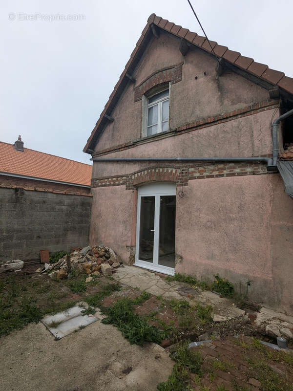 Maison à METZ-EN-COUTURE