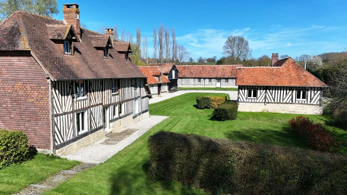 Maison à SAINT-GEORGES-EN-AUGE