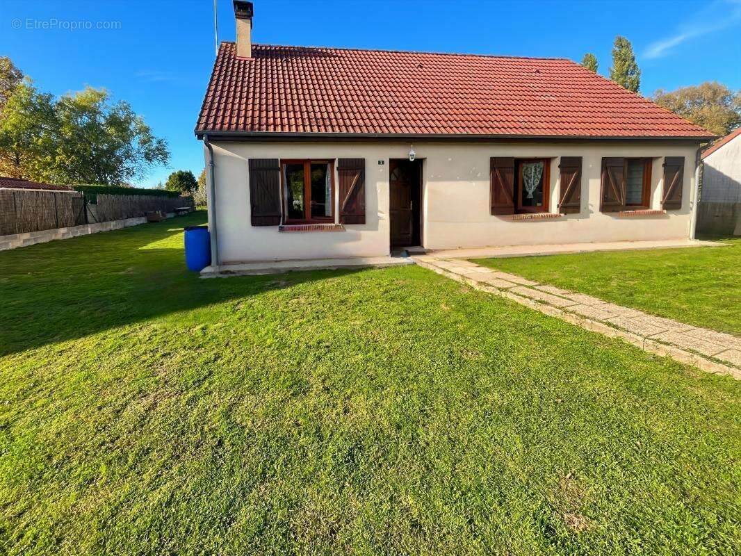 Maison à MARCILLY-EN-GAULT