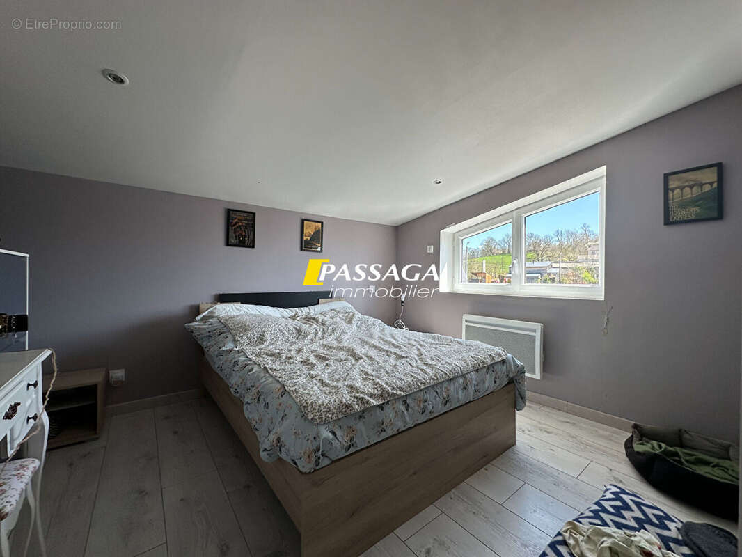 A VENDRE - Local commercial 270 m² et appartement de type 3 - SEVERAC D'AVEYRON - photo 7