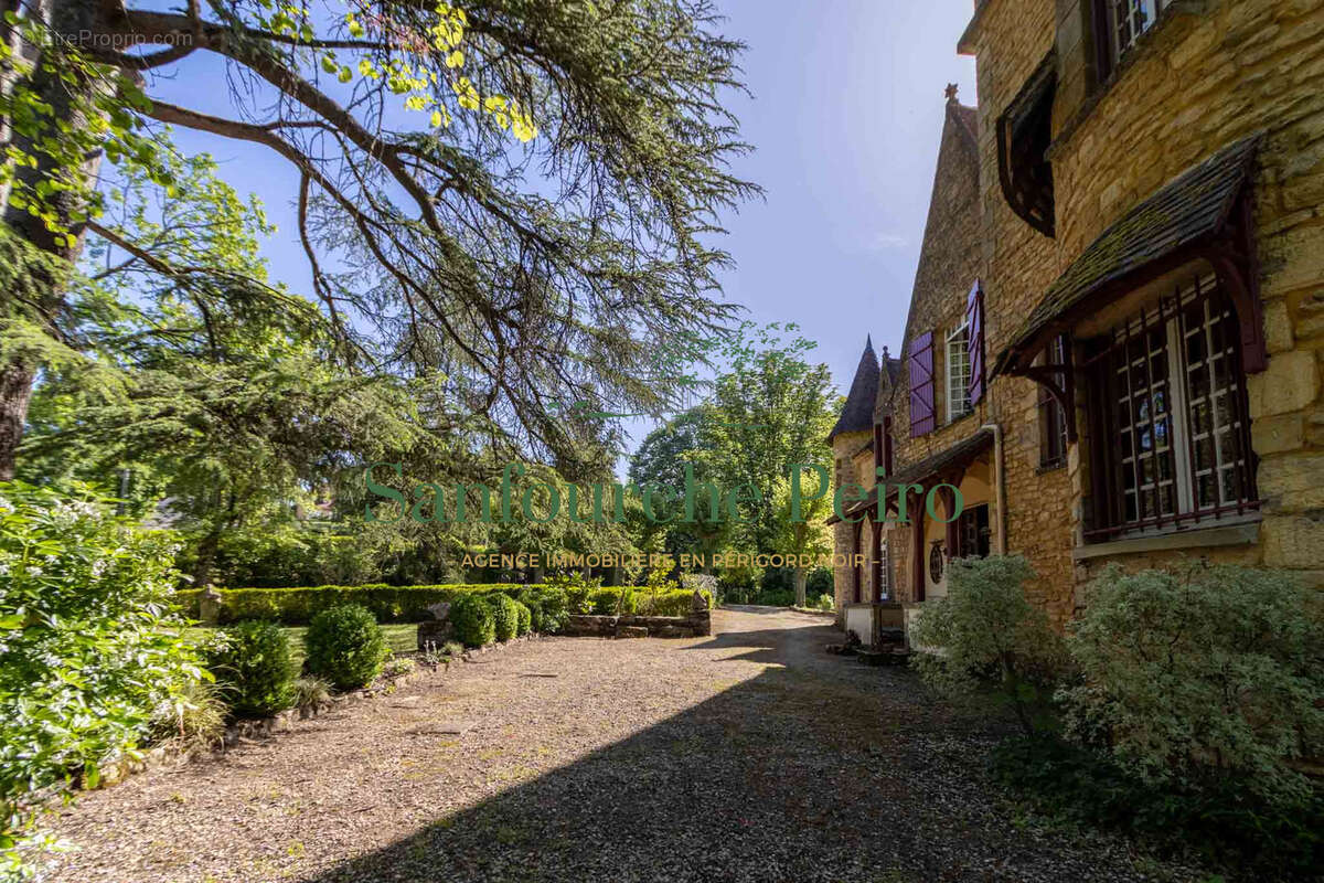 Maison à SARLAT-LA-CANEDA