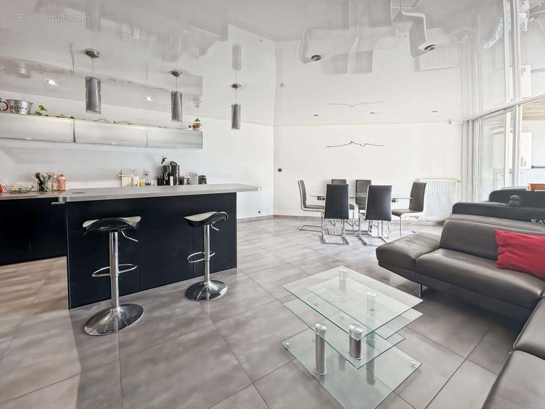 Appartement à MARSEILLE-9E
