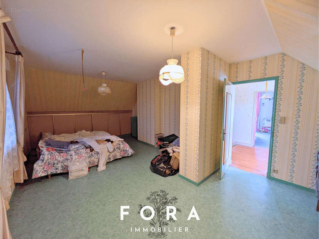 Maison à CONDE-SUR-NOIREAU