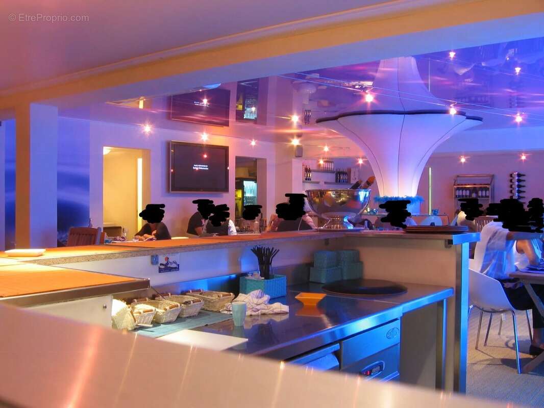 Commerce à GRUISSAN