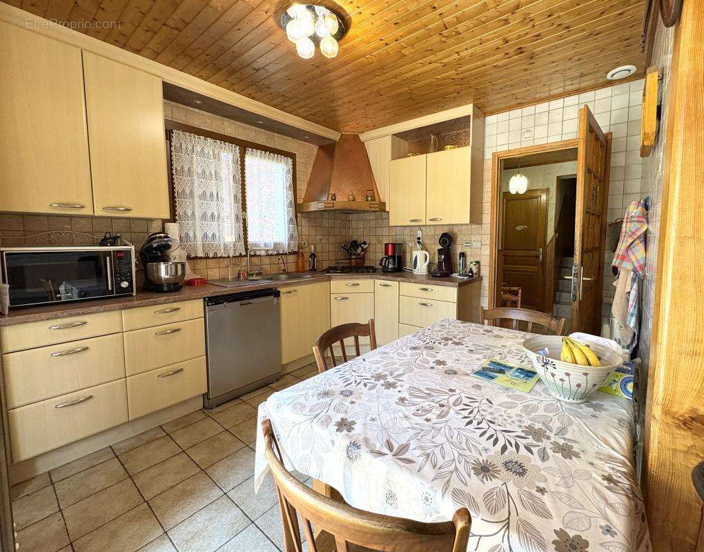 Maison 153 m² à Gruffy  - photo 5