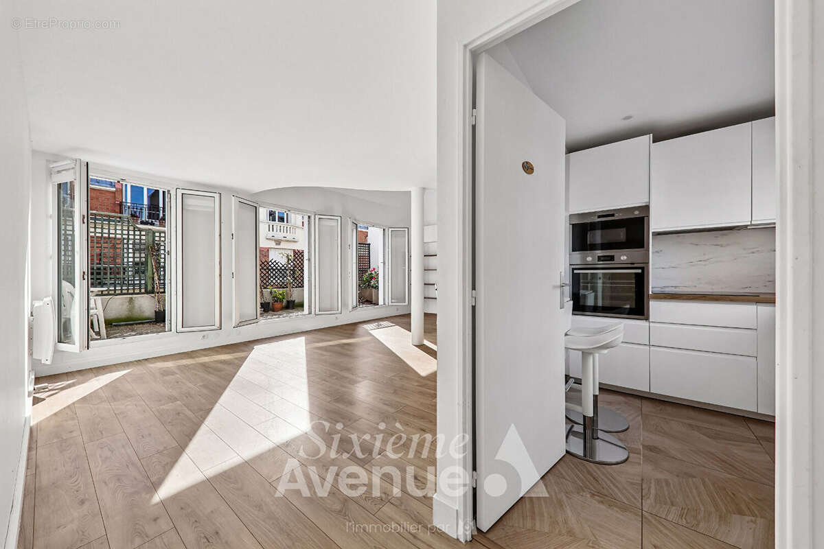 Appartement à PARIS-18E