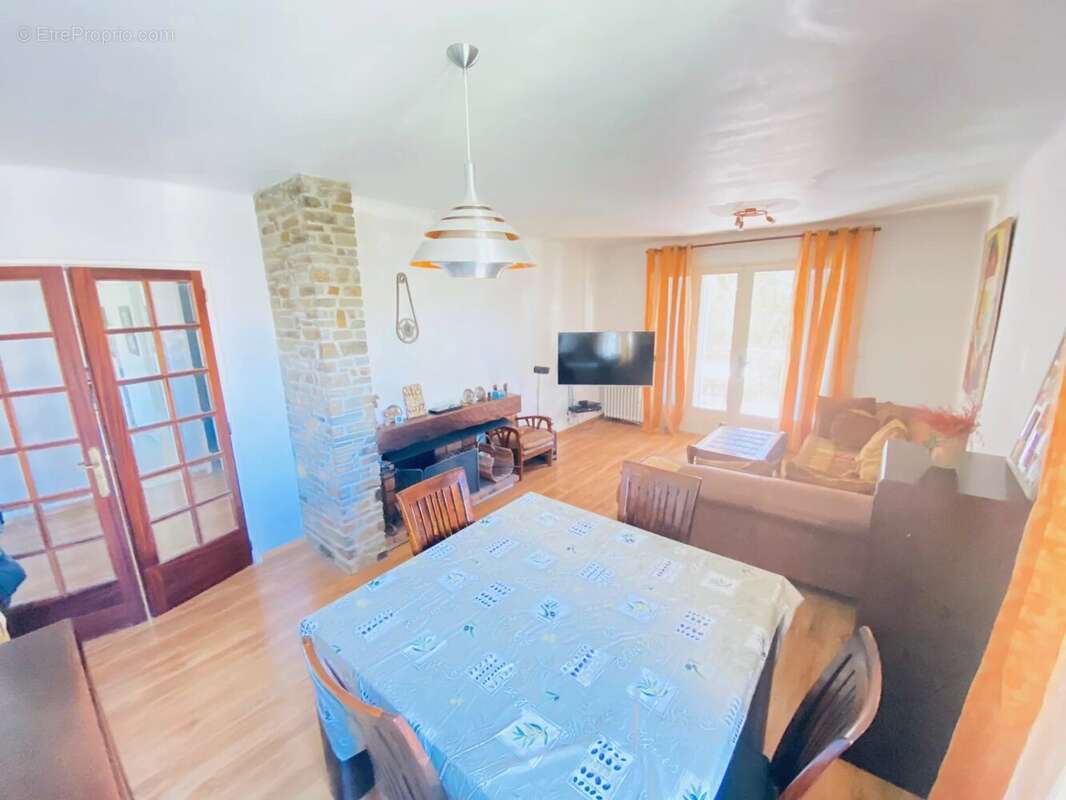 Maison à LA LONDE-LES-MAURES