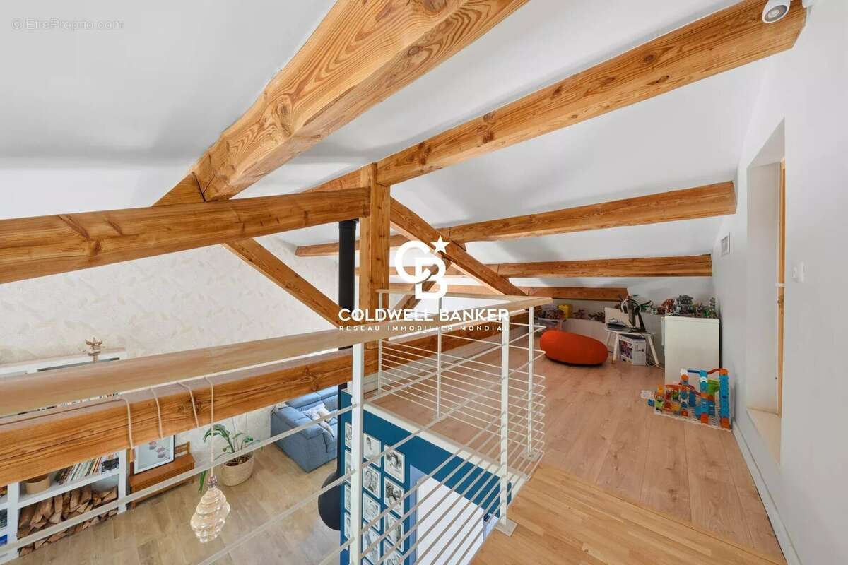 Appartement à SAINT-MATHIEU-DE-TREVIERS