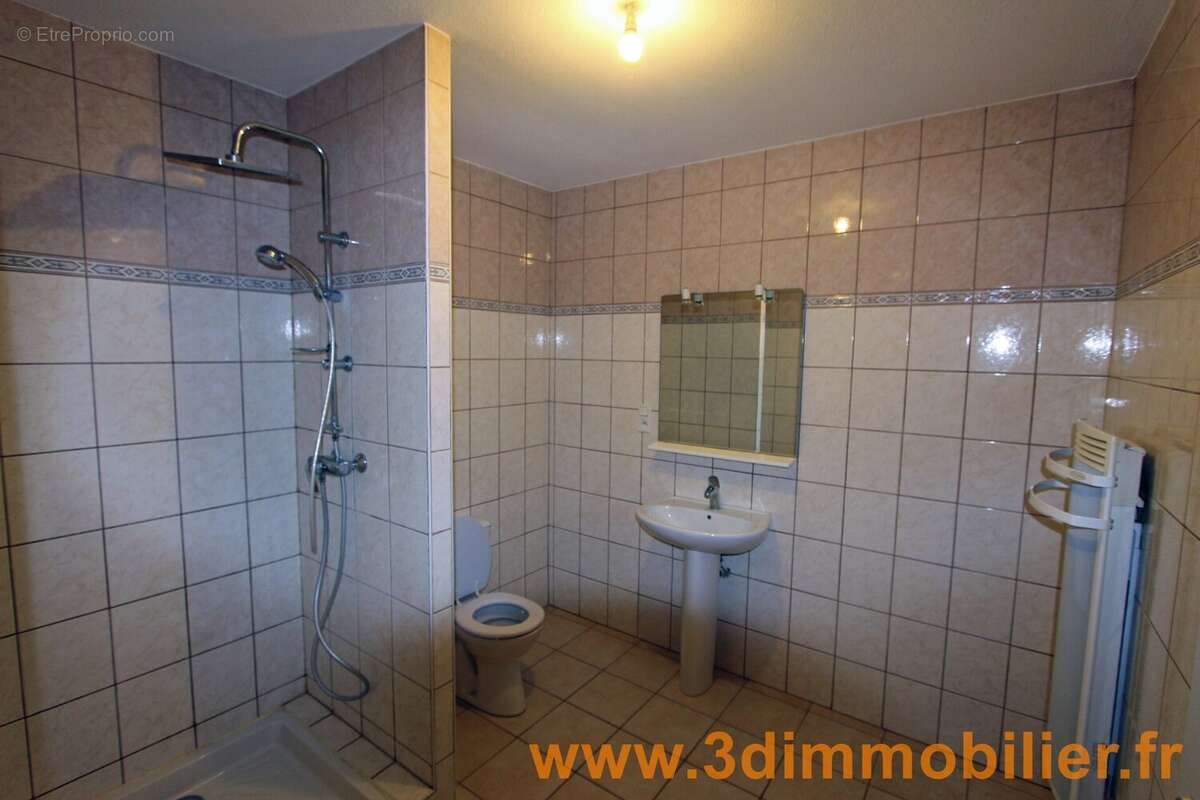 SDE ETAGE - Maison à BLETTERANS