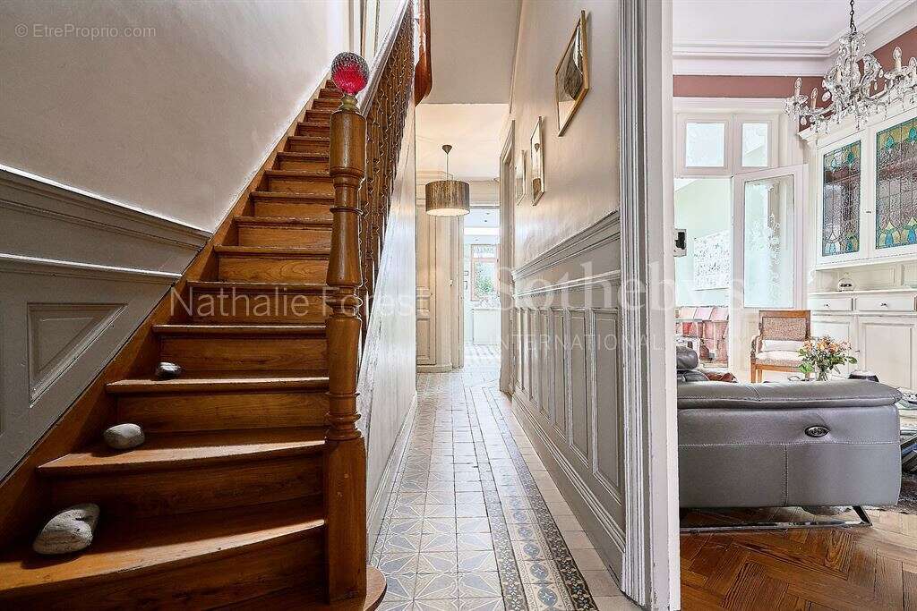 Maison 200 m² à Lille  - photo 12