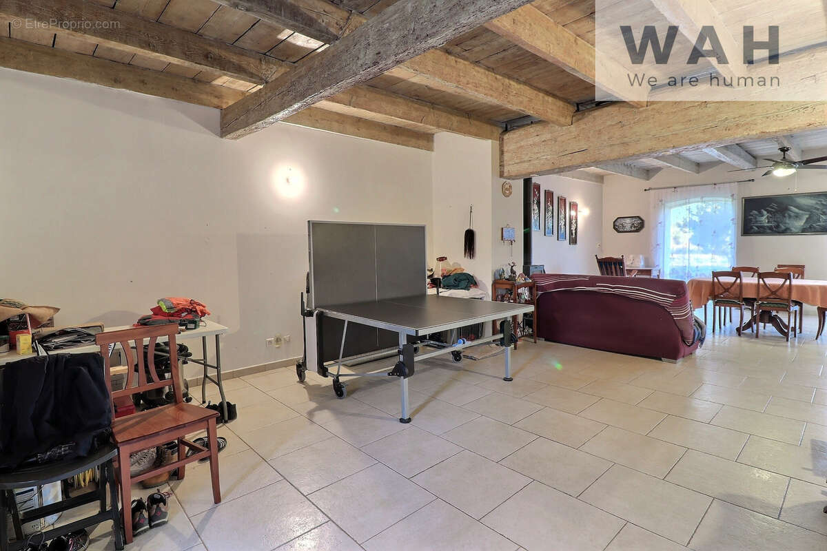 Vente mas de 200m2 et grange sur terrain de 711m2 et 4000m2 de terrain agricole - 34400 lunel - photo 6