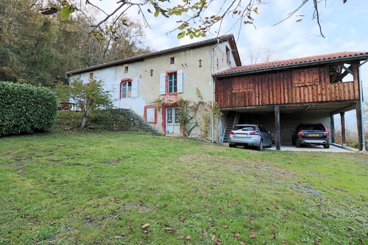 Maison à CASTELNAU-RIVIERE-BASSE