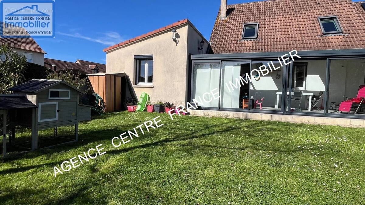 Maison à SAINT-DOULCHARD