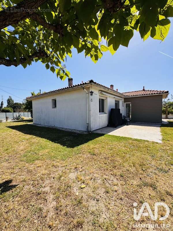 Maison 88 m² à Ambares-Et-Lagrave  - photo 4