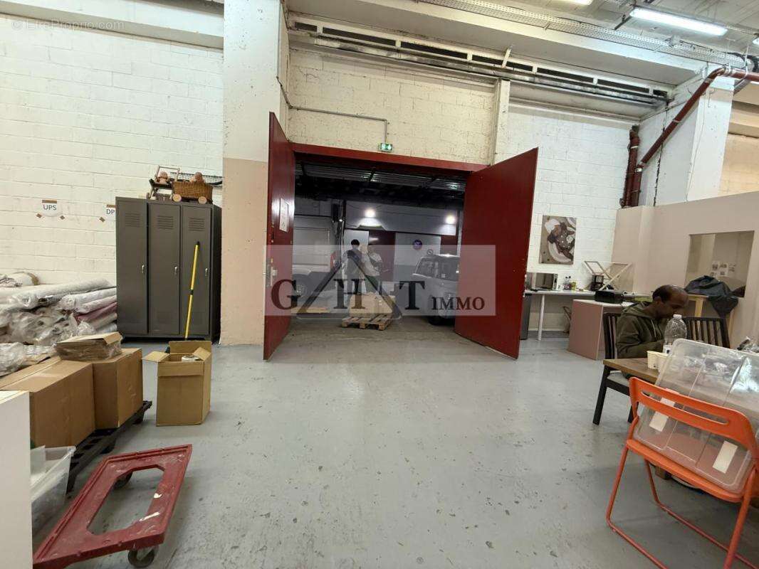 Local d'activités de 744m2 a vendre bagnolet - photo 4