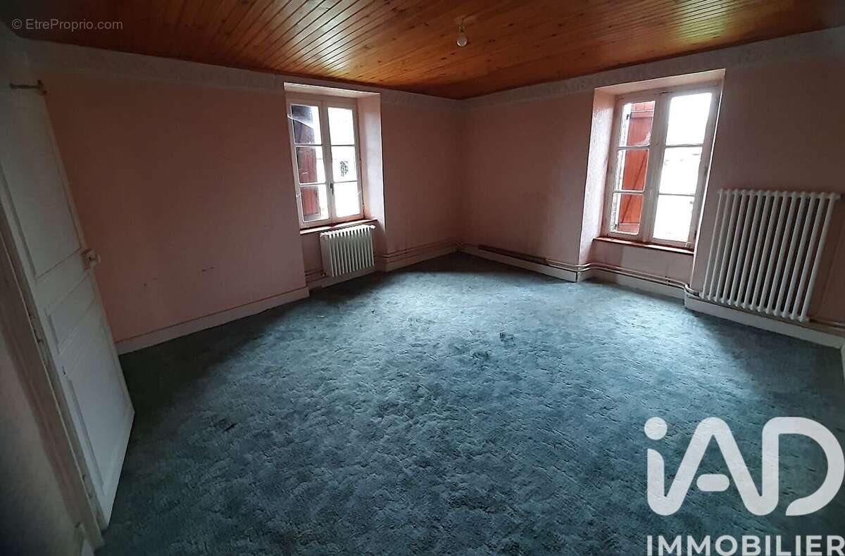 Maison 230 m² à Arces-Dilo  - photo 9