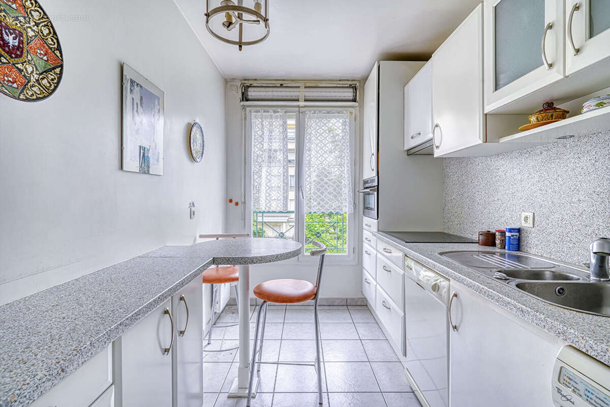 Appartement à LE PLESSIS-ROBINSON