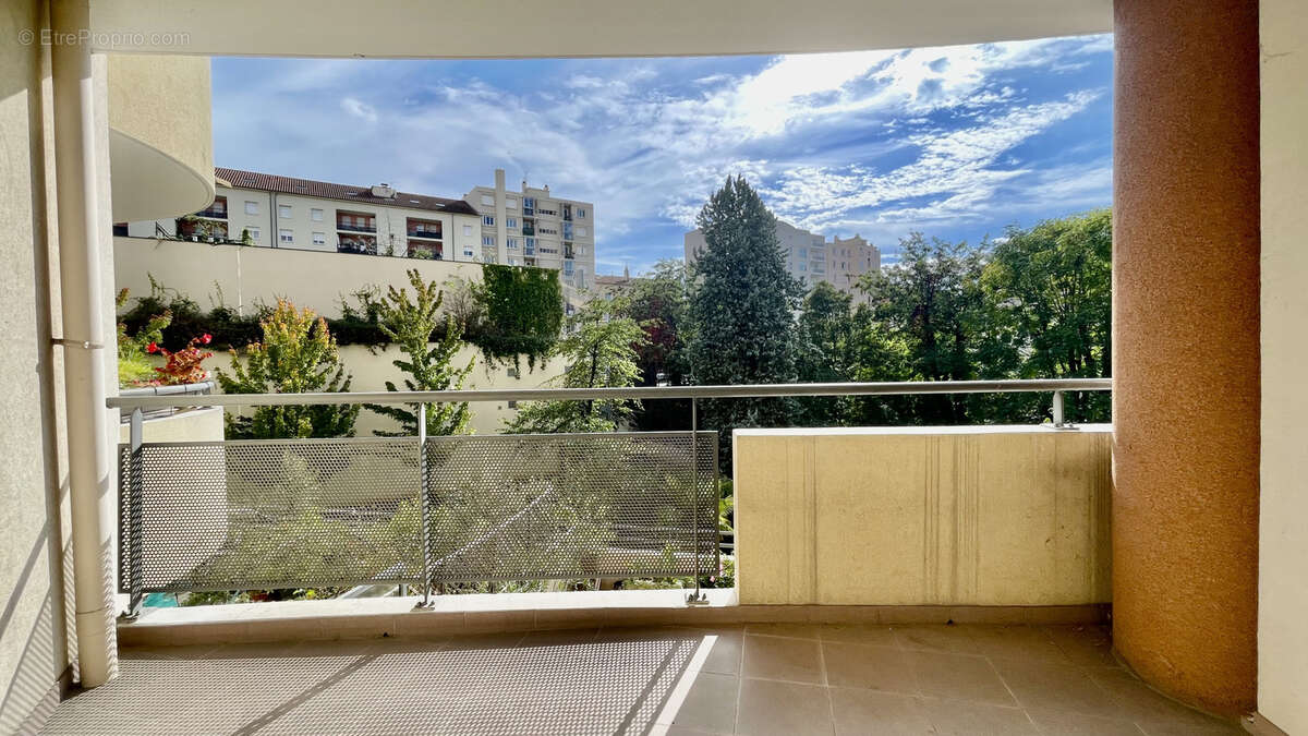 Appartement à VILLEURBANNE