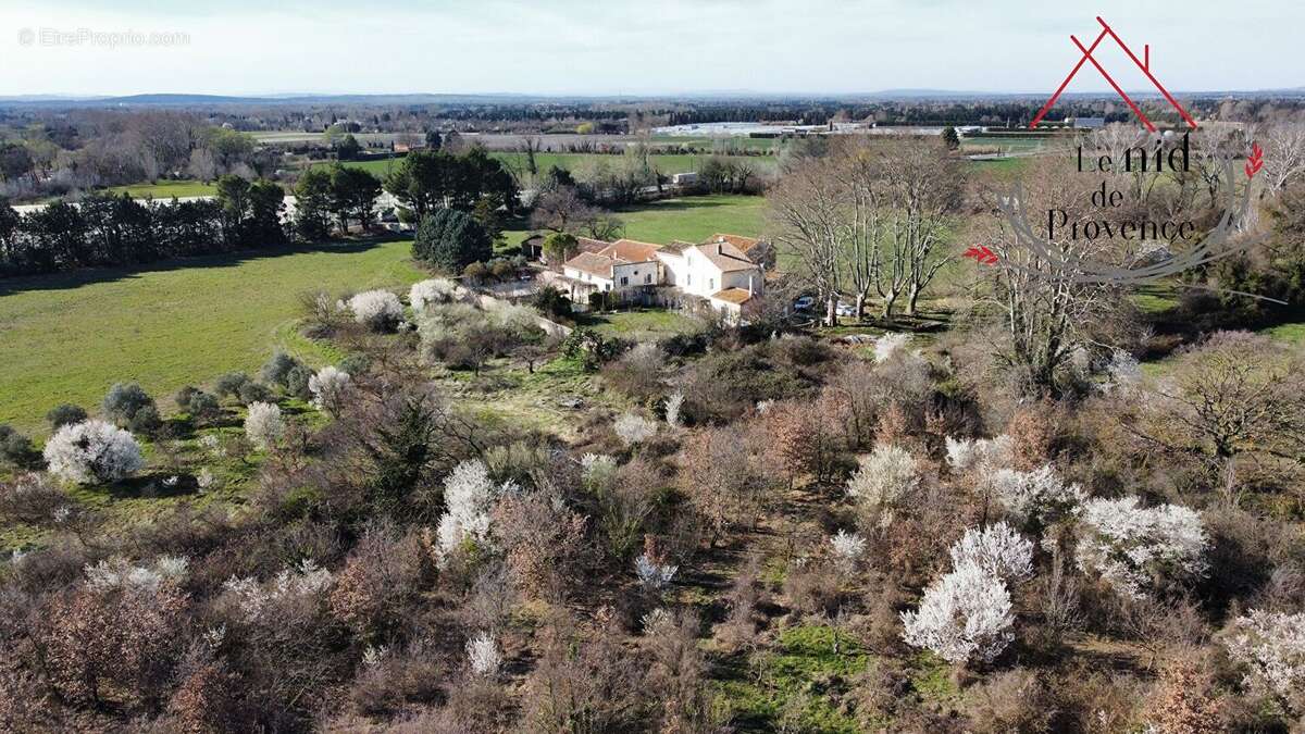 Maison à PERNES-LES-FONTAINES