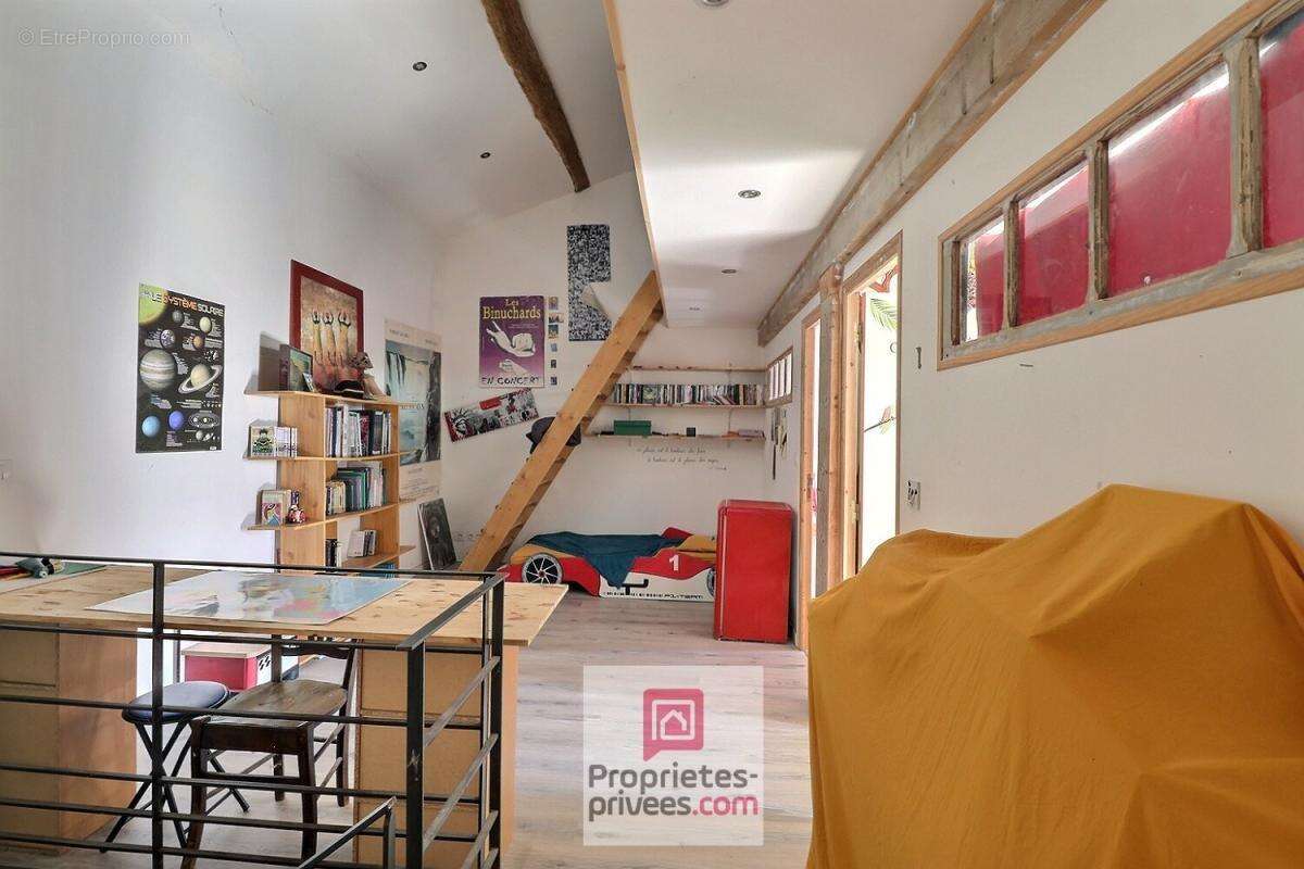 Maison à SAINT-JUST-LUZAC