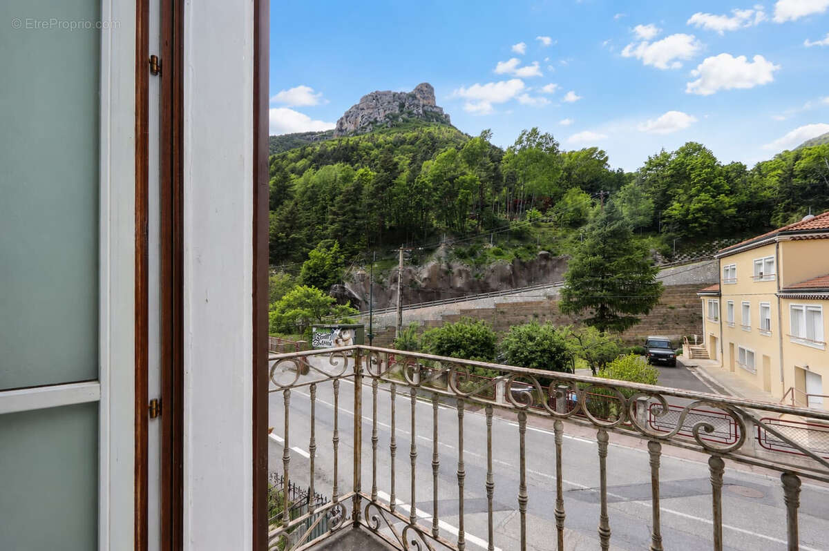 Appartement à TENDE