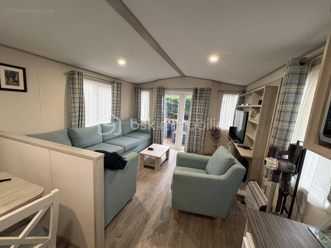 Terrain à OUISTREHAM