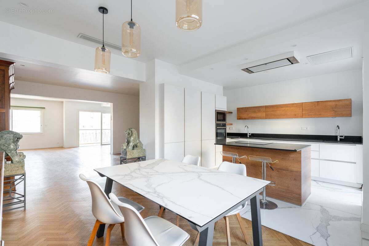 Appartement à MARSEILLE-8E