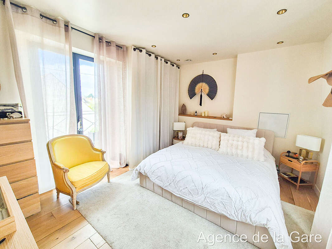 Maison à CARRIERES-SUR-SEINE