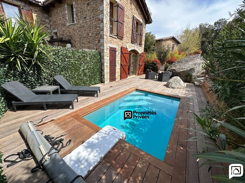 Maison à PORTO-VECCHIO