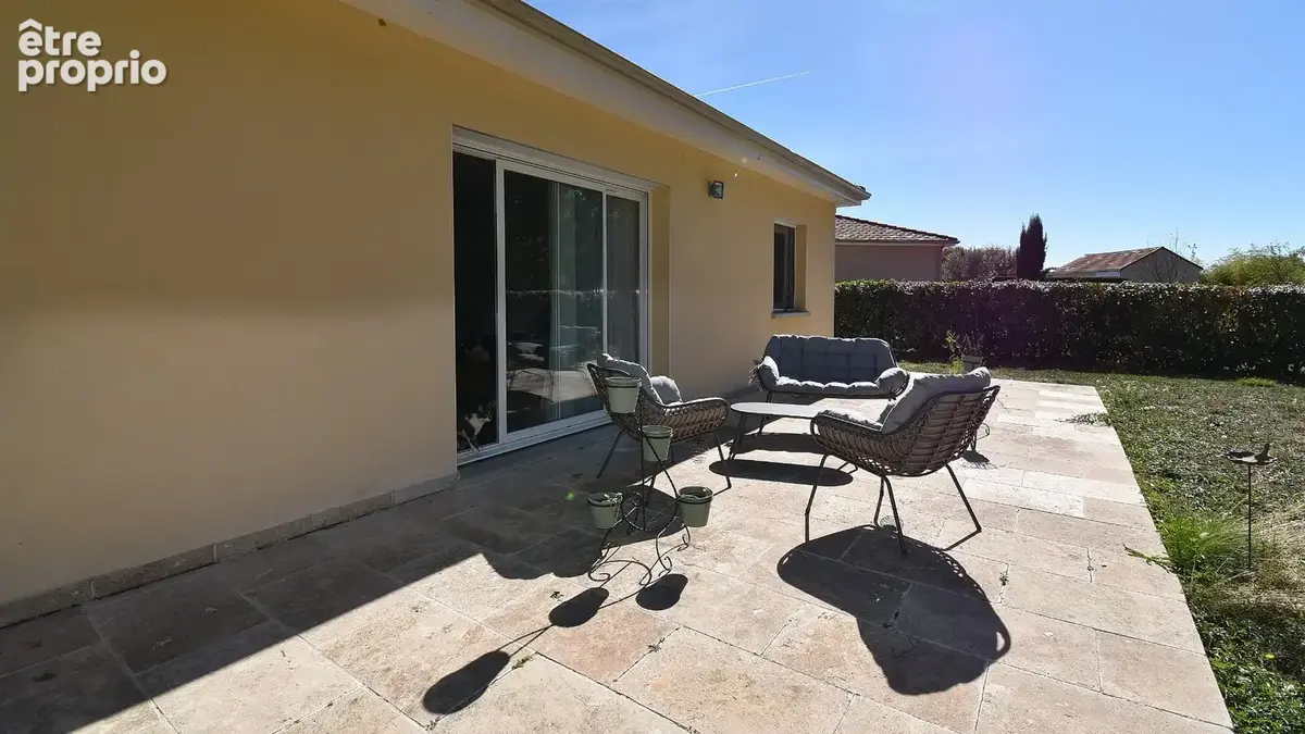 Pavillon plain-pied à vendre à Bellerive-Sur-Allier, secteur Vichy, 4 chambres et bureau. - photo 18