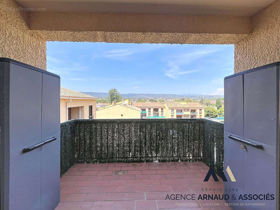 Appartement à SAINT-CYR-SUR-MER