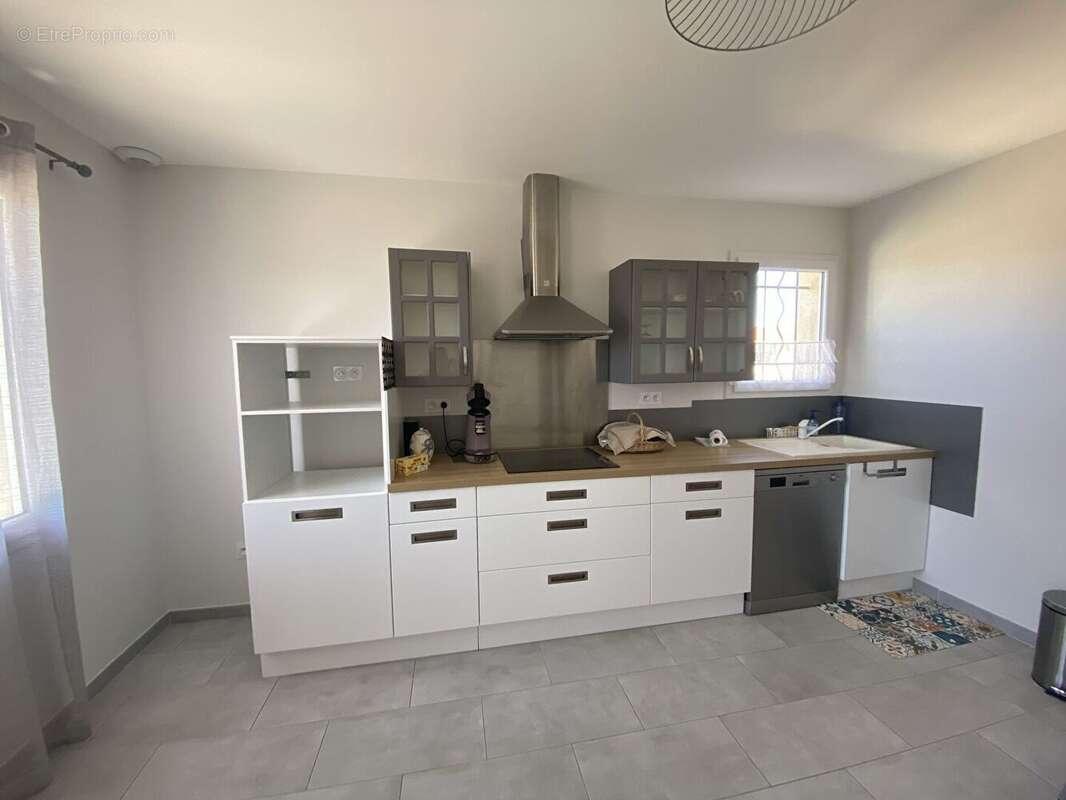 Appartement à L'ISLE-SUR-LA-SORGUE