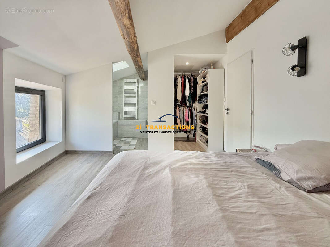 Appartement à CHATEAUNEUF