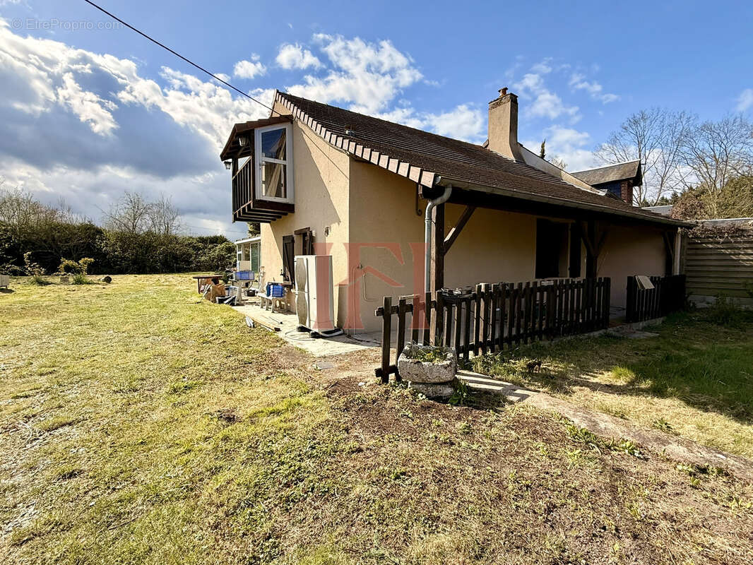 Maison à CLOYES-SUR-LE-LOIR