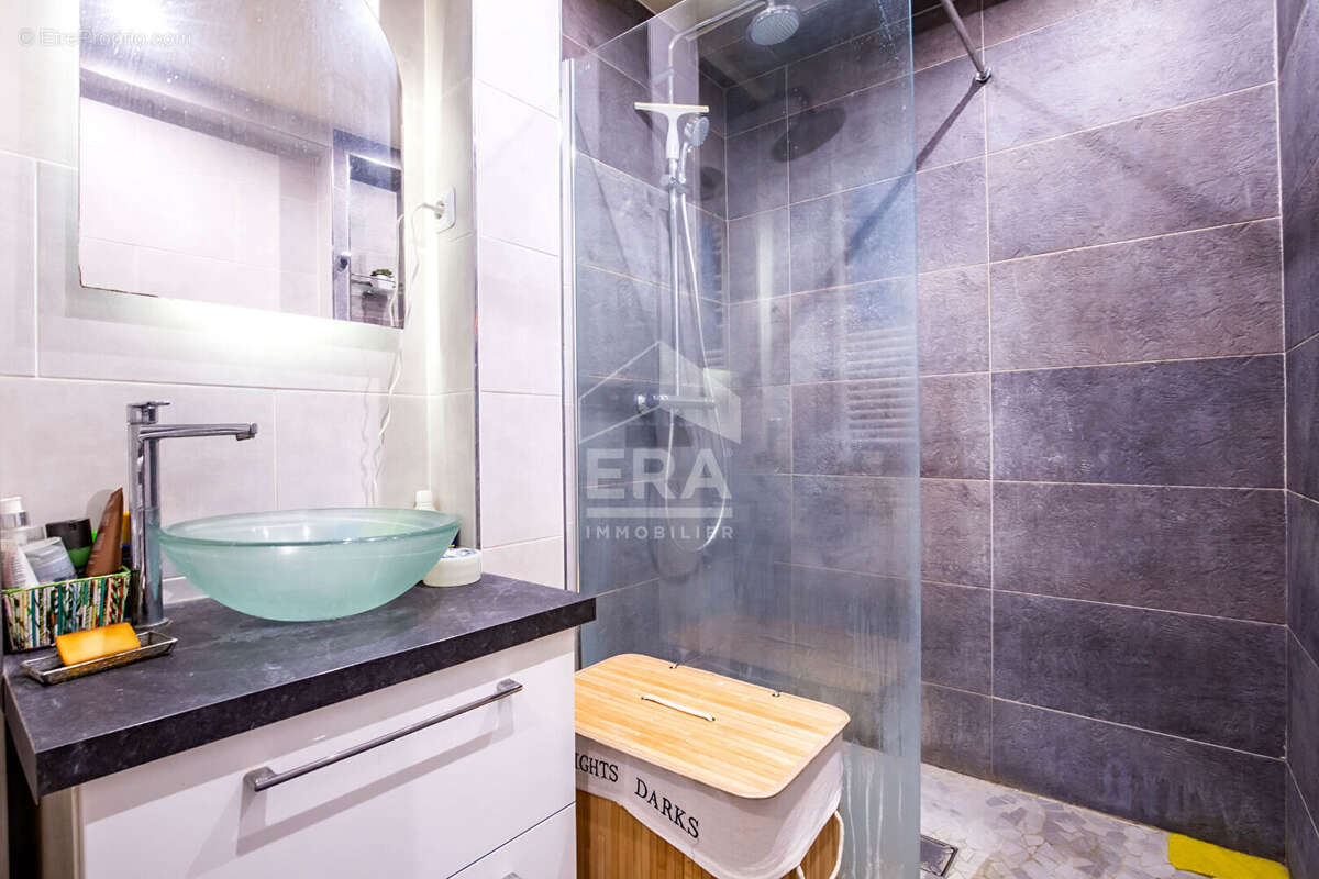 Appartement à PARIS-12E