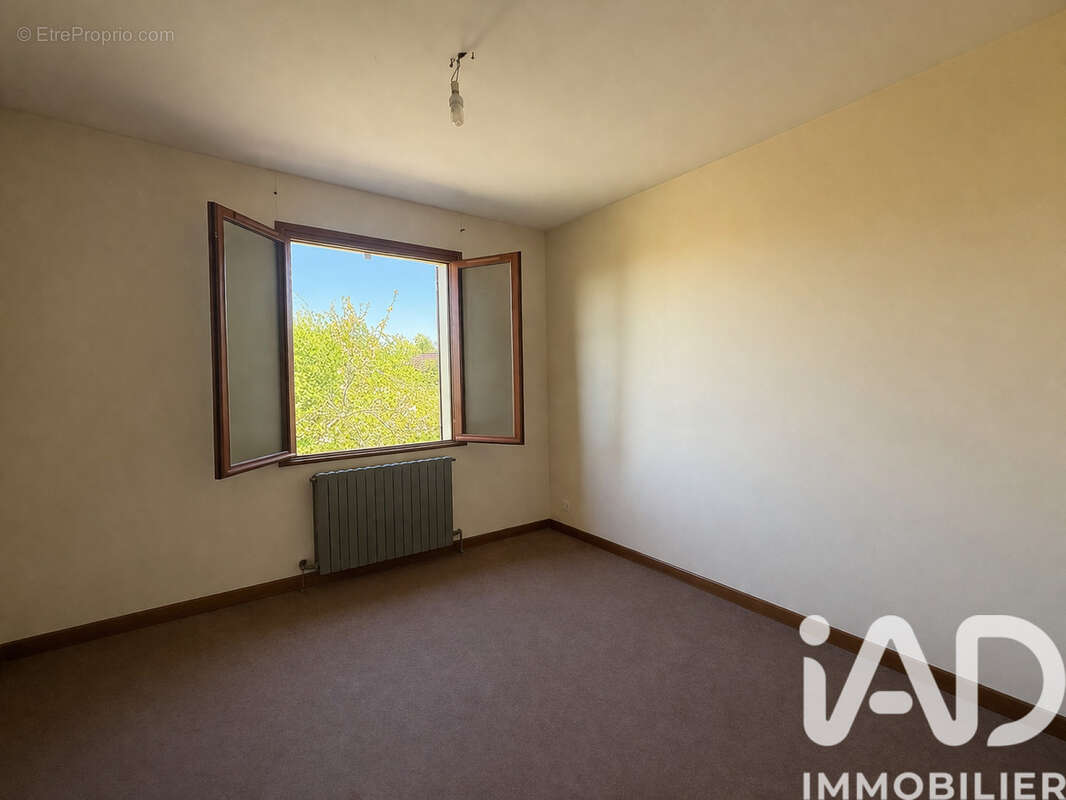 Maison 100 m² à Saint-Aubin-De-Lanquais  - photo 6
