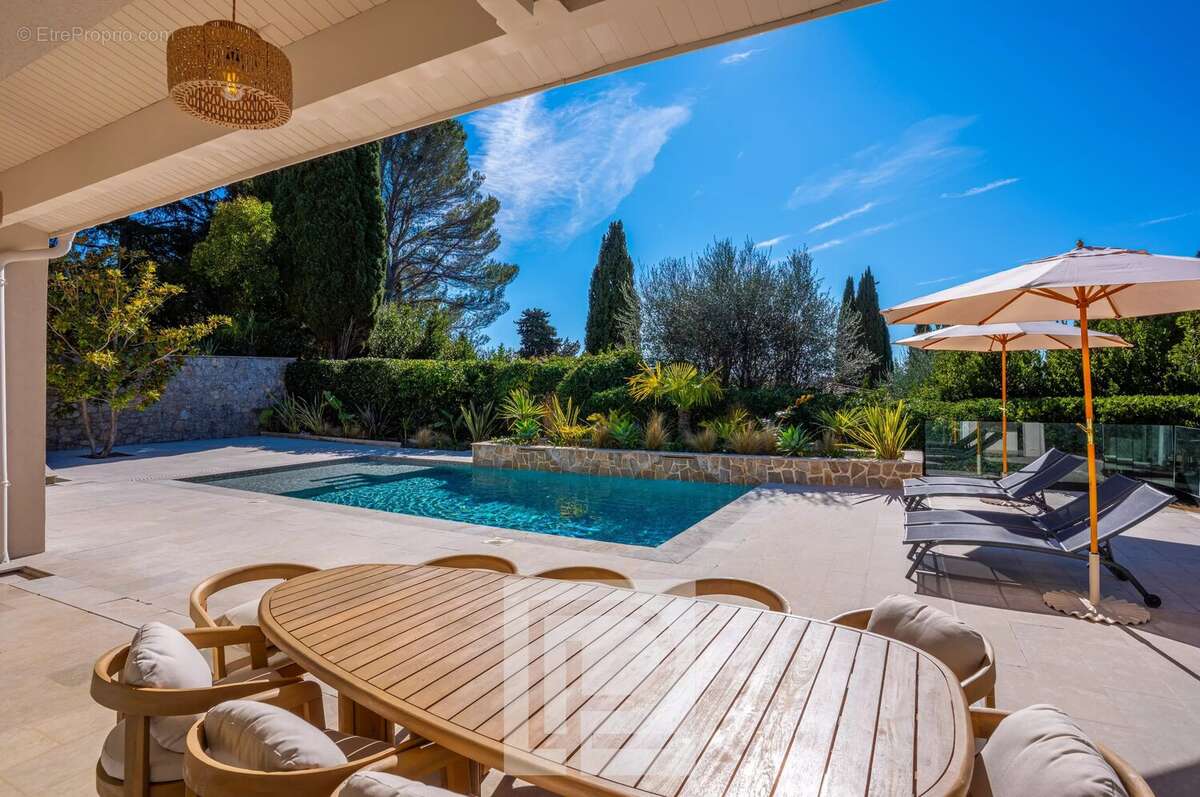 Maison à MOUGINS