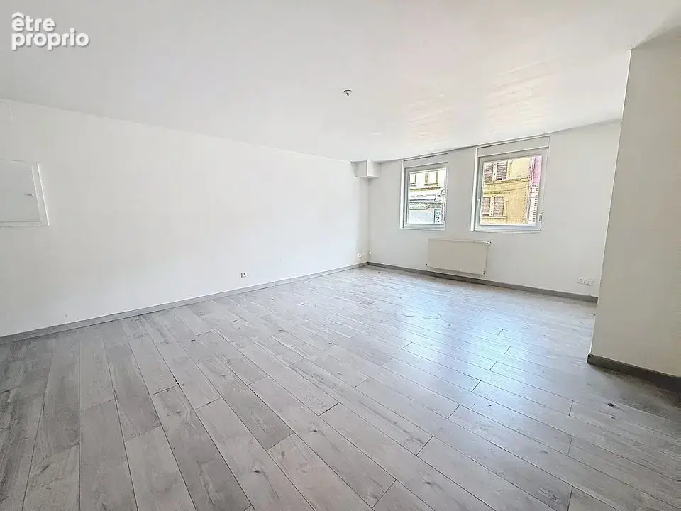 KNUTANGE - Appartement F3 de 67,20 m2 au RDC surélevé d'une petite copropriété bénévole -- 73 000,- € - photo 4