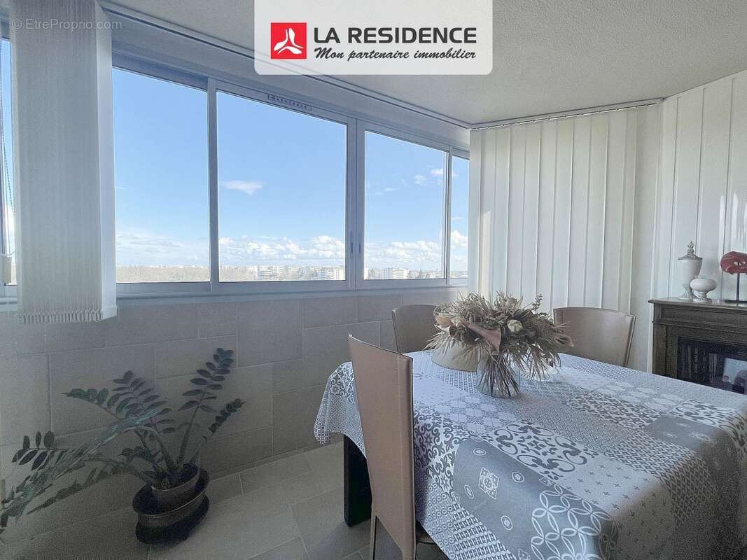 Appartement à VELIZY-VILLACOUBLAY