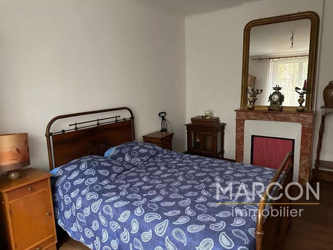 Maison à SAINT-GAULTIER