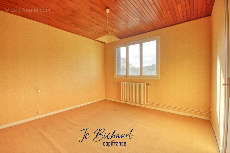 Maison à COLLONGES-AU-MONT-D&#039;OR