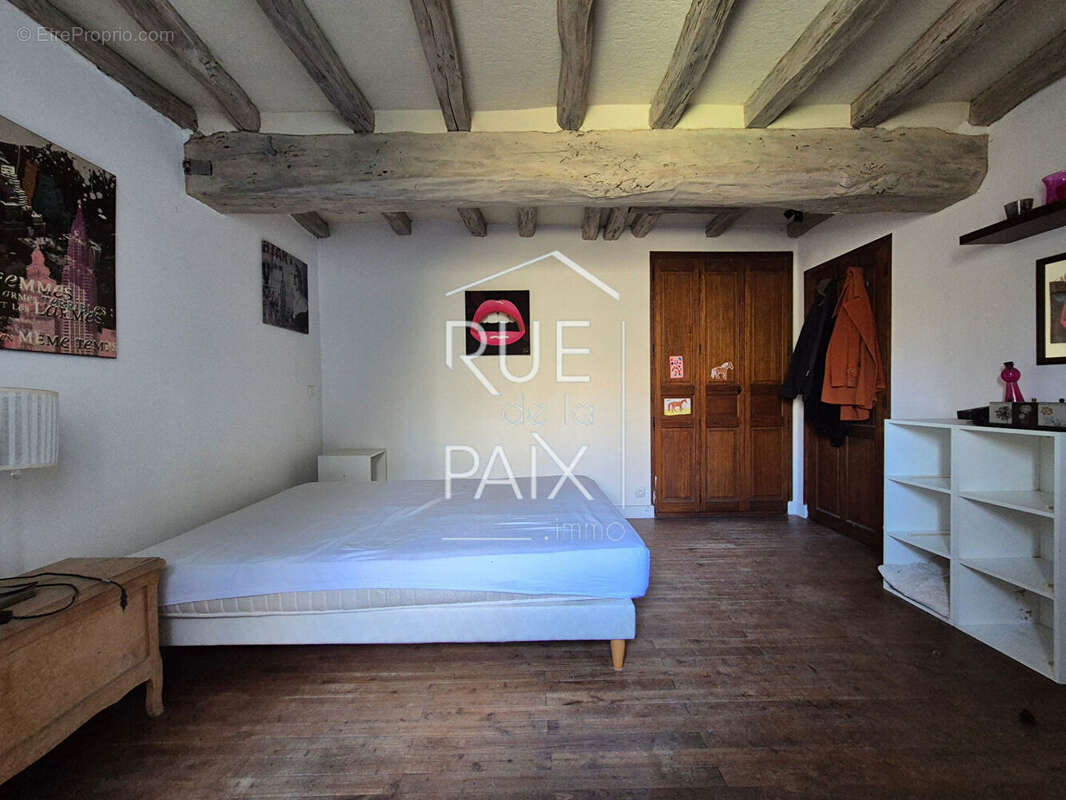 Maison à LES TROIS-MOUTIERS